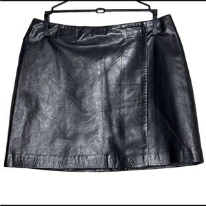 Hugo Buscati 10 leather mini skirt black 
wrap